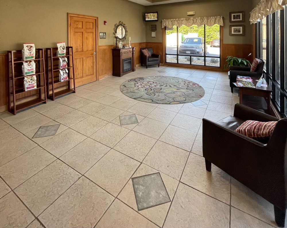 GODLEY STATION ANIMAL HOSPITAL 18 Photos & 30 Reviews 127 Canal St, Pooler,