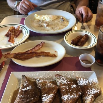 Red Wing Restaurant - Breakfast at Red Wing - New American Near Me - Groveland, Florida