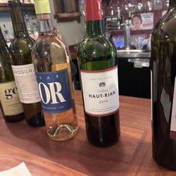 Eqwine Wine Bar - Wine flight