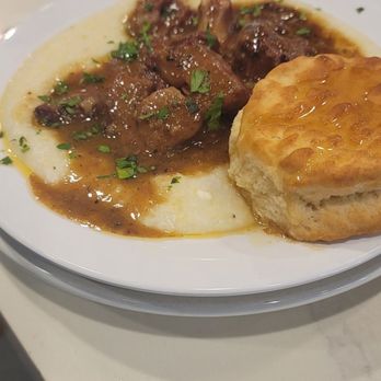 T's Brunch Bar - Oxtail and grits - Breakfast & Brunch Near Me - Atlanta, Georgia T's Brunch Bar - Oxtail and grits - Breakfast & Brunch Near Me - Atlanta, Georgia