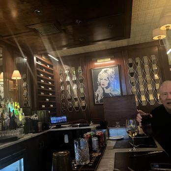 Chophouse 119 - Bar - Steakhouses Near Me - Hilton Head Island, South Carolina Chophouse 119 - Bar - Steakhouses Near Me - Hilton Head Island, South Carolina