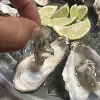 Las Islas Marias - Y así sucesivamente - Seafood Near Me - Gardena, California
