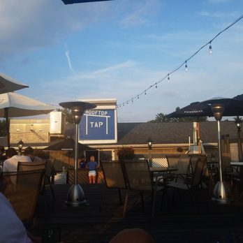 Rooftop Tap - Sports Bars Near Me - Palos Heights, Illinois