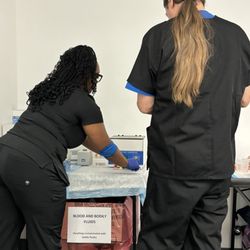 T&D Phlebotomy - Students Aliquoting