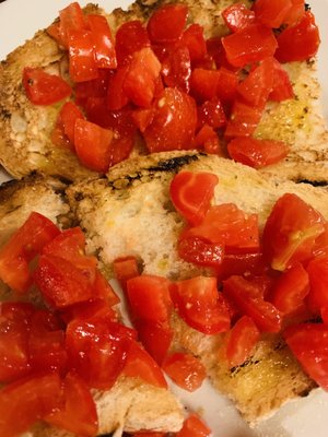 OSTERIA ACQUACHETA dal giovedì al lunedì pranzo e cena necessaria la prenotazione L'OSTESSA E L'OSTE AUGURANO BUONA VITA by null