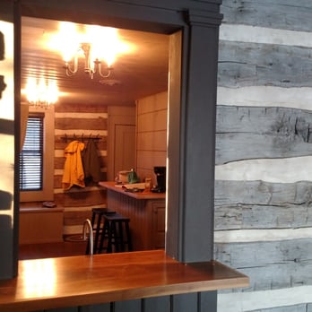 Walnut Ridge - Walnut Ridge - Romantic , Authentic 1800's Log Cabin lodging - Platteville WI - near UW Platteville - Galena - Mineral Point - Dodgeville - Hotels Near Me - Platteville, Wisconsin