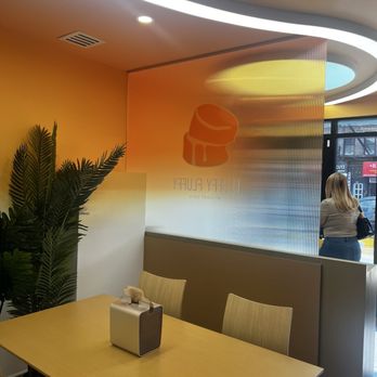 Fluffy Fluffy - Entrance - Desserts Near Me - New York, New York