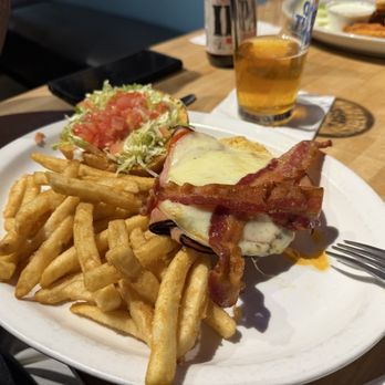 Lucky Lou's American Grill - Frank Sinerta - American Near Me - Mesa, Arizona Lucky Lou's American Grill - Frank Sinerta - American Near Me - Mesa, Arizona