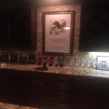 AronHill Vineyards - Wine Tasting Room Near Me - Templeton, California AronHill Vineyards - Wine Tasting Room Near Me - Templeton, California