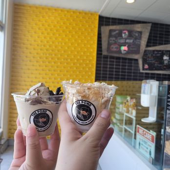 The Pond - so small - Ice Cream & Frozen Yogurt Near Me - Arcadia, California