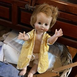Antique Boutique - Scary