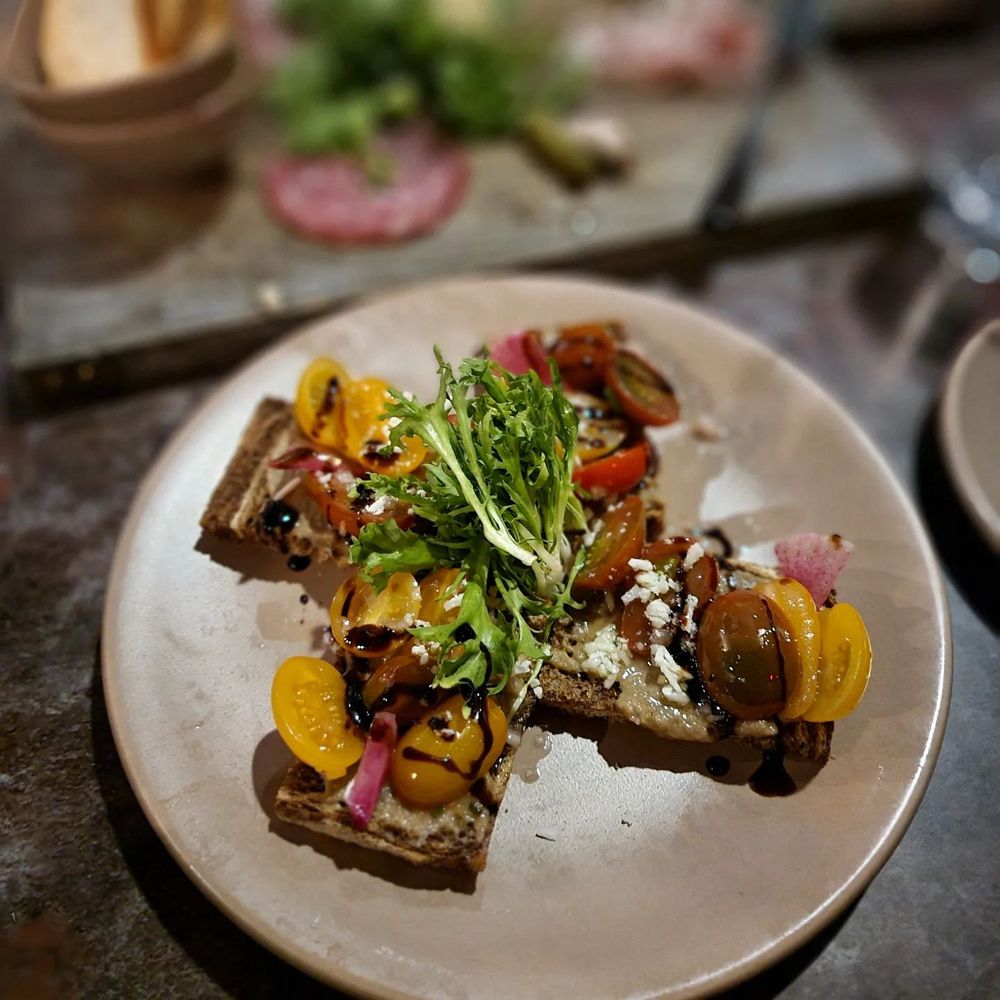 FROG & SLIM 1420 16th St, Sacramento, California 553 Photos & 277