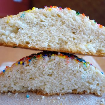 Lulu's Bakery - Lulu's Bakery 10/27/18: Galleta de Grajea (intrerior) - Custom Cakes Near Me Lulu's Bakery - Lulu's Bakery 10/27/18: Galleta de Grajea (intrerior) - Custom Cakes Near Me