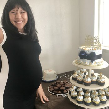 Christine's Cake Creations - Desserts Near Me