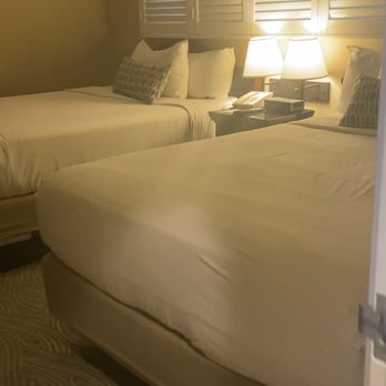 Bahia Resort Hotel - Separate bedroom area - San Diego, CA