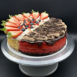 Zury’s - Half and Half New York / Red Velvet Cheesecake