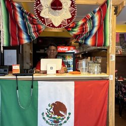 Sabor A Mexico - Happy, welcoming owner