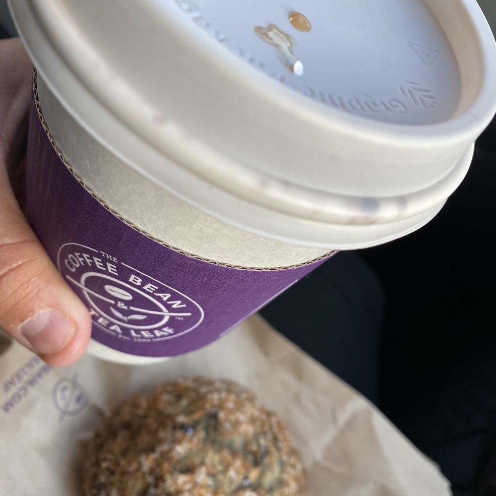 The Coffee Bean & Tea Leaf - Americano w/non fat milk & cinnamon powder - Coffee & Tea Near Me - San Diego, California The Coffee Bean & Tea Leaf - Americano w/non fat milk & cinnamon powder - Coffee & Tea Near Me - San Diego, California