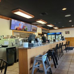 Angelo's Pizzeria - The restaurant at the start of the day
