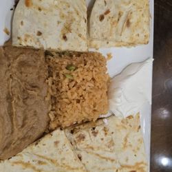 Alejandro's Kitchen & Tequila - Quesadilla