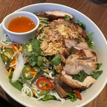 Little Sister - Saigon Bowl with lemongrass chicken - Vietnamese Near Me - Irvine, California
