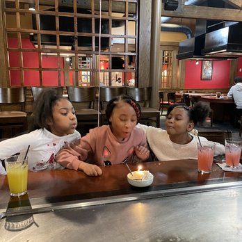 Benihana - Lombard - Sushi Bars Near Me - Lombard, Illinois