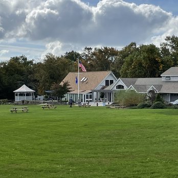 Stonington Vineyards Inc - Wineries Near Me - Stonington, Connecticut