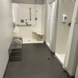 Fitness Haus - Women's locker room showers , very clean looking and doesn't smell at all
