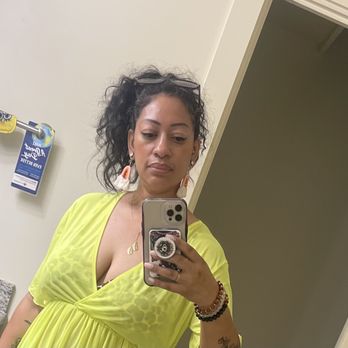 Sassy Blowtique - My hair in Hawaii without a wash yet. Curled up from the humidity - Hair Extensions Near Me - Henderson, Nevada Sassy Blowtique - My hair in Hawaii without a wash yet. Curled up from the humidity - Hair Extensions Near Me - Henderson, Nevada