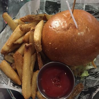 Sugar Factory - Rosemont - The Signature Sugar Factory Burger - Desserts Near Me - Rosemont, Illinois Sugar Factory - Rosemont - The Signature Sugar Factory Burger - Desserts Near Me - Rosemont, Illinois