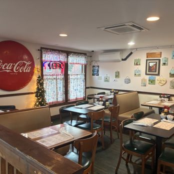 Hole In The Wall - Breakfast & Brunch Near Me - Blairsville, Georgia Hole In The Wall - Breakfast & Brunch Near Me - Blairsville, Georgia