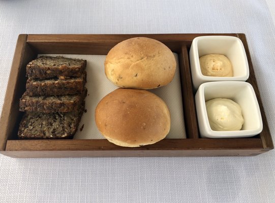 Mercato Restaurant & Bar by null