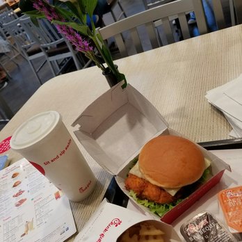 Chick-fil-A - Fast Food Near Me - Pasadena, California
