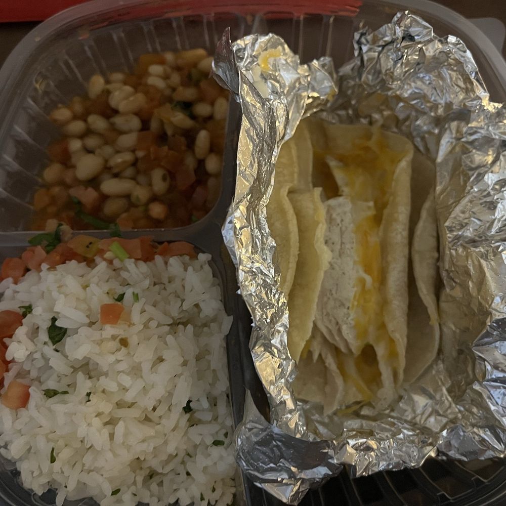 Wahoo's Fish Taco - Kid's Plate - Mexican Near Me - Lake Forest, California