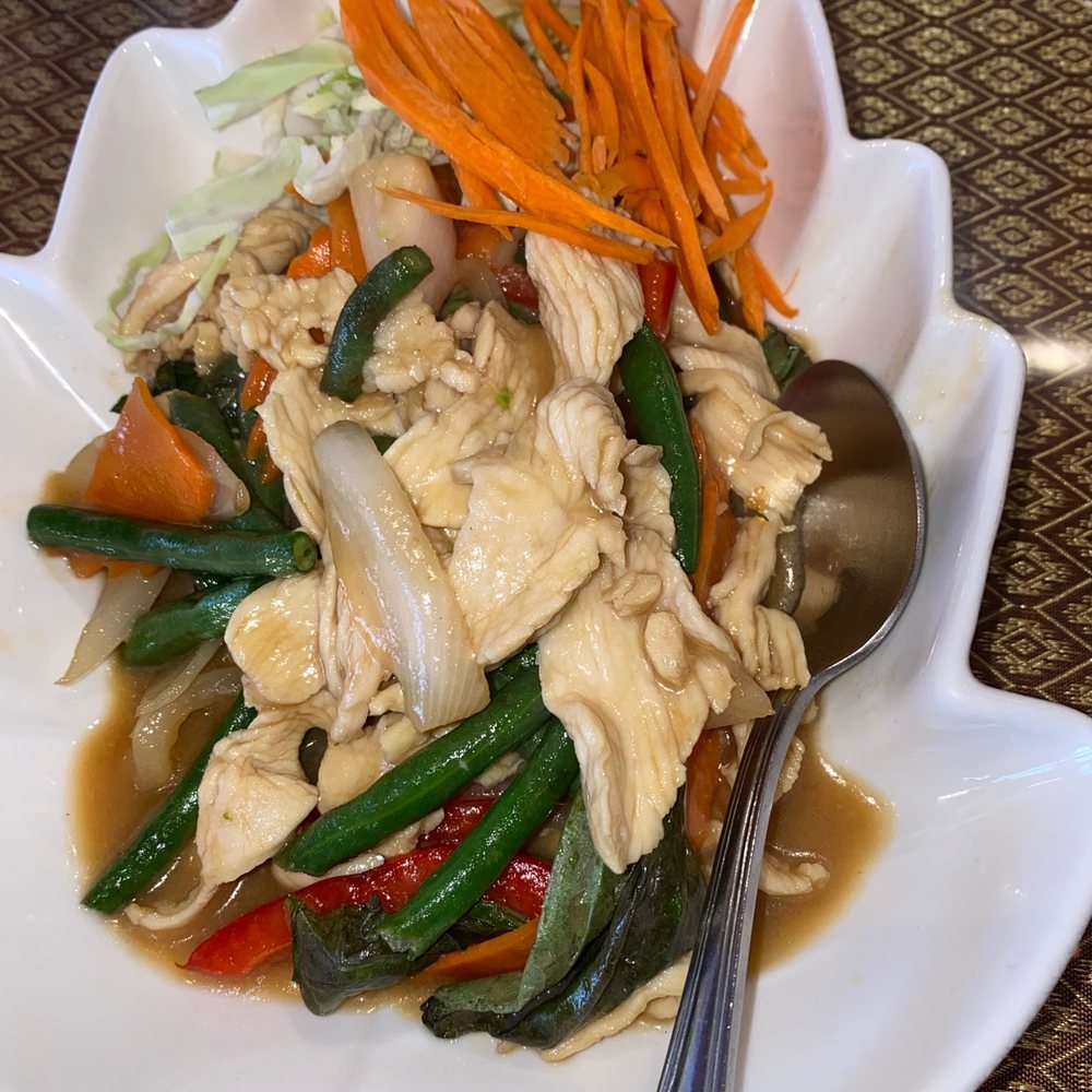Khun Suda - Basil Plate - Thai Near Me - Roseville, California