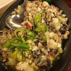 Max's Restaurant - Sizzling sisig