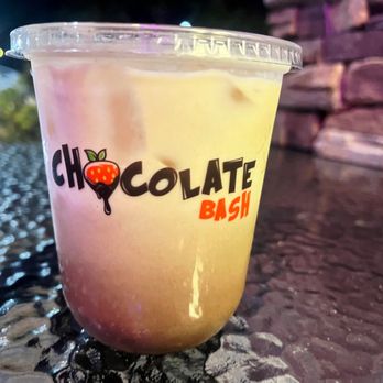 Chocolate Bash - Milk Chocolate Iced Mocha - Yum! - Desserts Near Me - Tustin, California