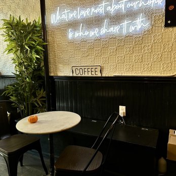 Casita - Inside - Coffee & Tea Near Me - Brooklyn, New York