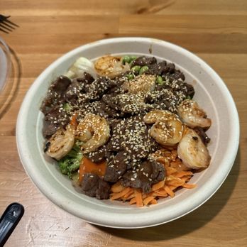 Iron Bowl - Beef and shrimp combo bowl - Teppanyaki Near Me - Manassas, Virginia Iron Bowl - Beef and shrimp combo bowl - Teppanyaki Near Me - Manassas, Virginia