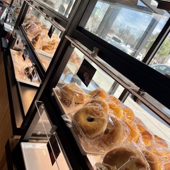 85°C Bakery Cafe-Concord - Lots of breads to choose from - Bakeries Near Me - Concord, California 85°C Bakery Cafe-Concord - Lots of breads to choose from - Bakeries Near Me - Concord, California
