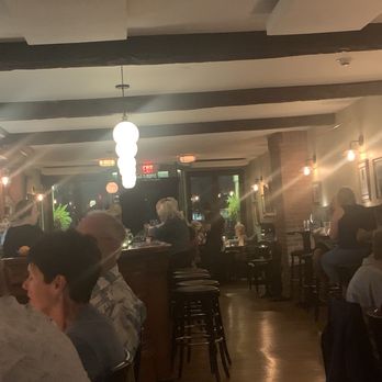 Park Inn - The restaurant dining area - New American Near Me - Hammondsport, New York