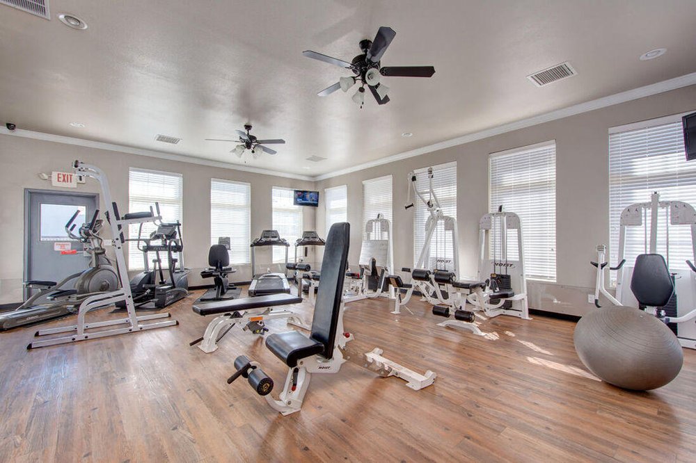 SHERWOOD VILLAGE APARTMENTS Updated July 2024 16 Photos 1634 S Marion Ave, Springfield