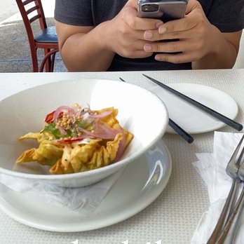 Koko Head Cafe - Dumplings - Breakfast & Brunch Near Me - Honolulu, Hawaii