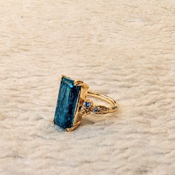 Emerald Gem Exchange - Emerald Ring
Engagement ring
Custom your rings - Jewelry Near Me - Brooklyn, New York Emerald Gem Exchange - Emerald Ring
Engagement ring
Custom your rings - Jewelry Near Me - Brooklyn, New York