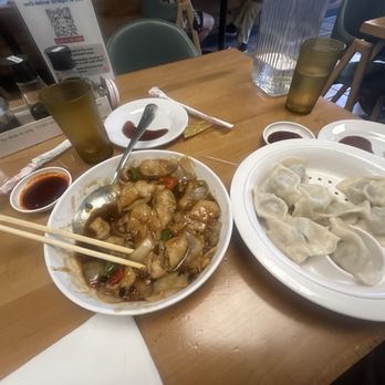 One Bite Dumpling - E9. Fish Fillet with Black Bean Sauce D3. Beef and Onion Absolutely tremendous. Fast and tasty non skimpy portions - Dim Sum Near Me - Santa Clarita, California