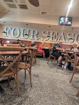 Four Seasons Diner by null