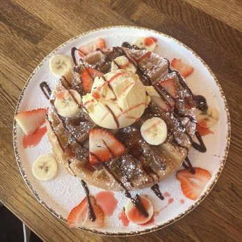 Madres Brunch - Hazel waffles - Breakfast & Brunch Near Me - Long Beach, California Madres Brunch - Hazel waffles - Breakfast & Brunch Near Me - Long Beach, California