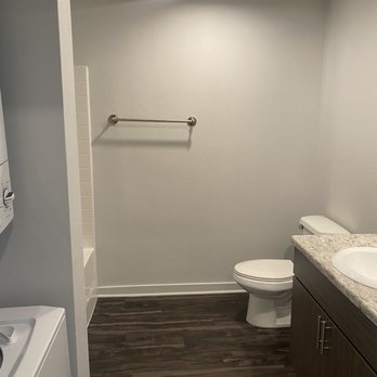 Imperial Apartments - Guest Bathroom with full size bathtub! - Apartments Near Me - Phoenix, Arizona