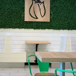 Green Market Cafe - Inside