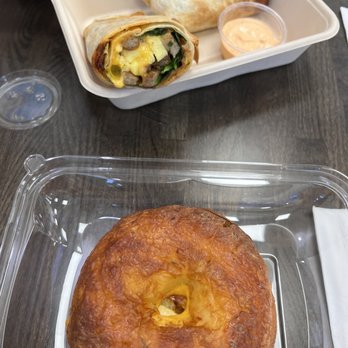 Aroma & Sabor Cafe - Sausage wrap & jalapeño bagel - Coffee & Tea Near Me - Orange, California Aroma & Sabor Cafe - Sausage wrap & jalapeño bagel - Coffee & Tea Near Me - Orange, California